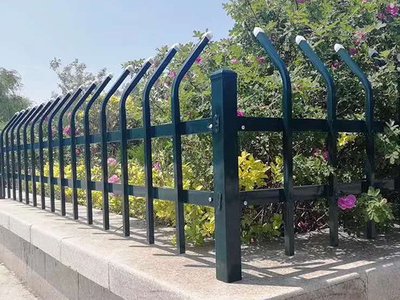 草坪护栏